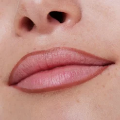 essence 8h MATTE comfort matita labbra 01 - Cinnamon Spice Cheap