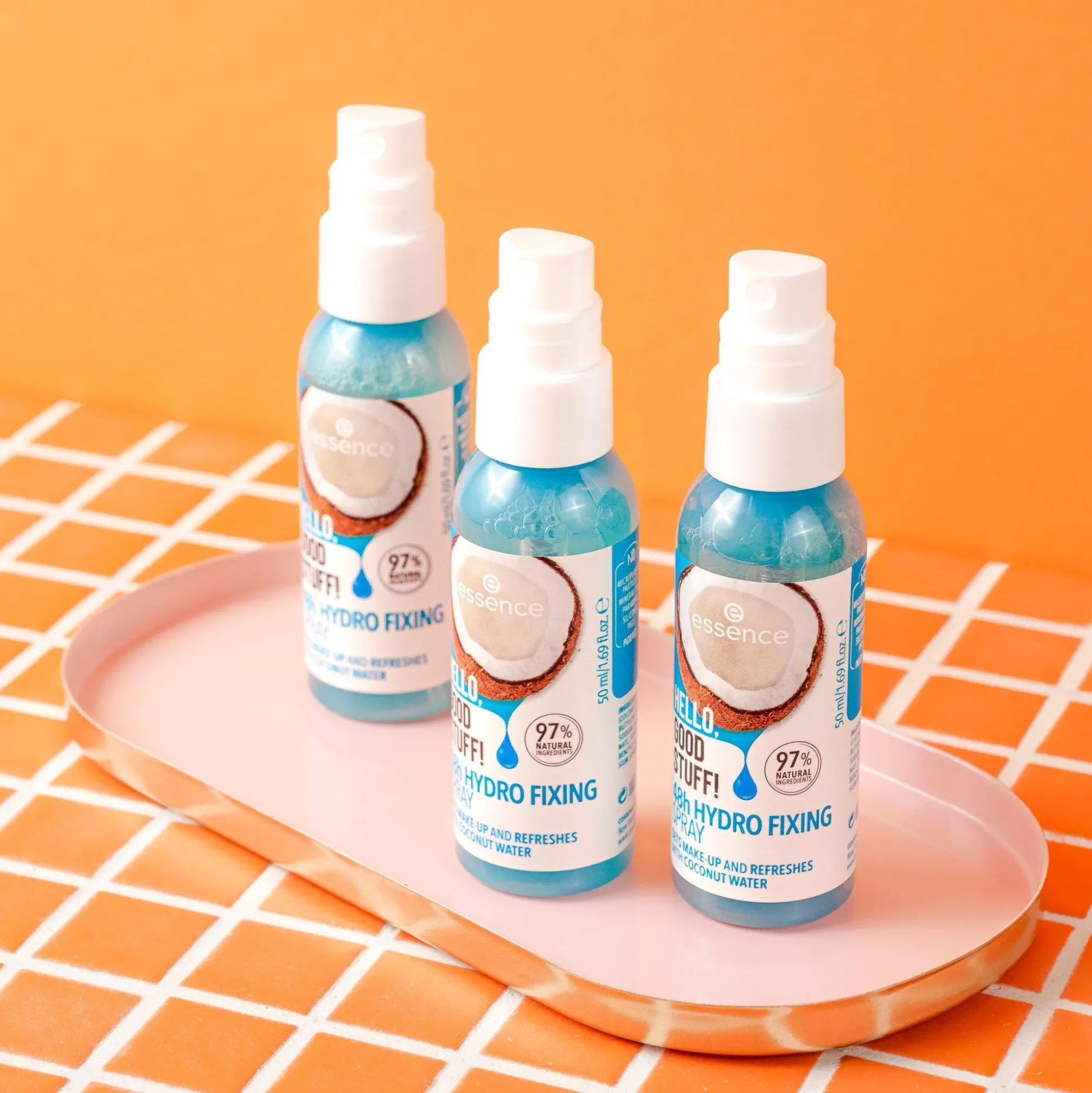 essence HELLO, GOOD STUFF! 48h HYDRO spray fissante Clearance
