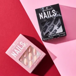 essence nails in style 17 - YOU'RE MARBELLOUS Hot