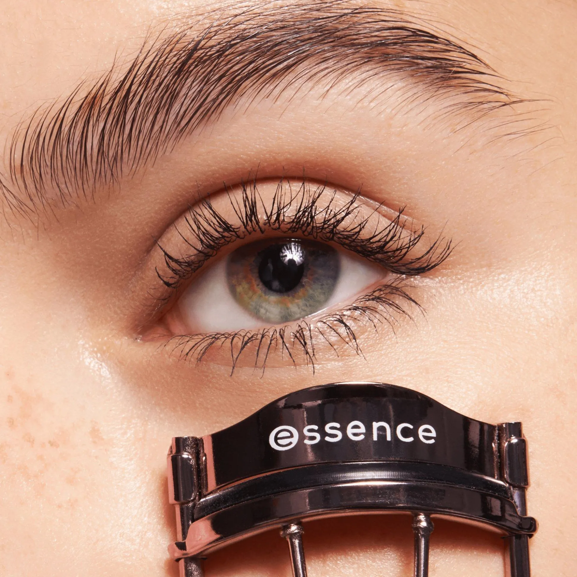 essence Piegaciglia Cheap
