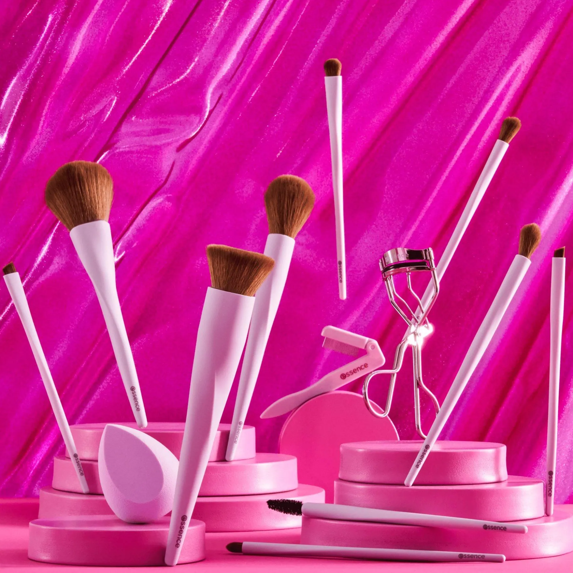 essence Piegaciglia Cheap